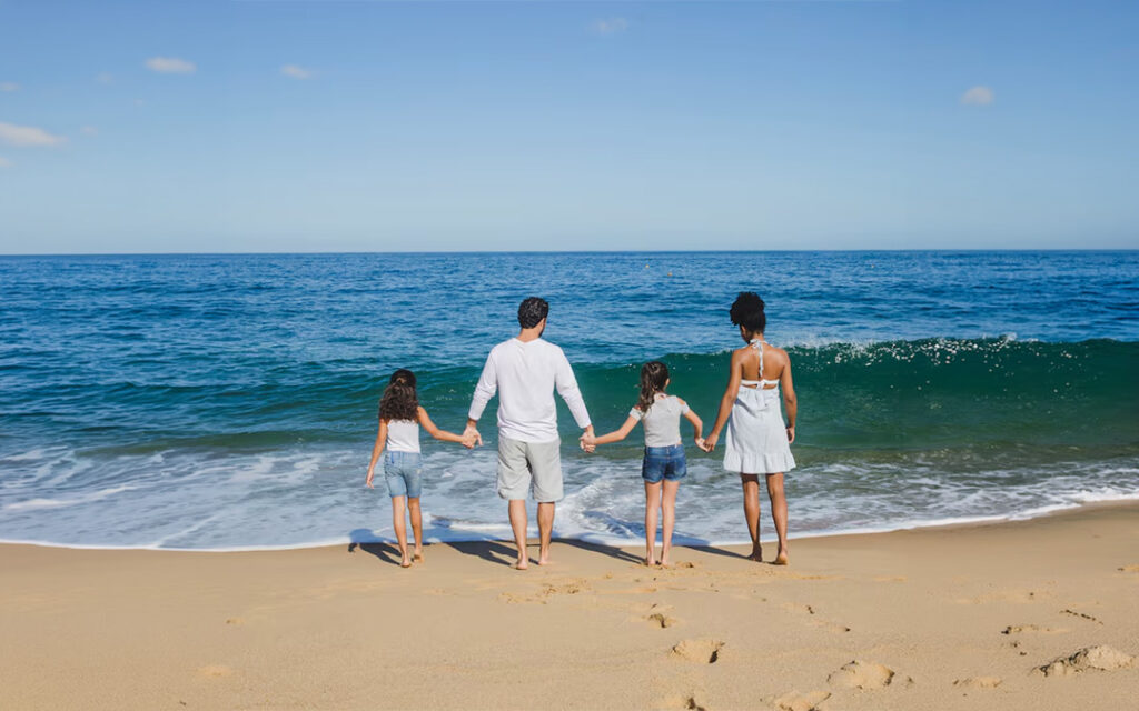👨‍👩‍👧‍👦 Vacaciones en familia sin estrés: por qué un todo incluido en la playa lo resuelve todo